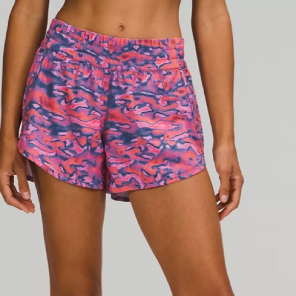 🍋LULULEMON TRACKER SHORT 4”-CHROMA CLASH MULTI,10 - Picture 8 of 10